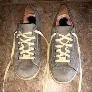 Born grey leather sneakers